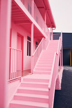 粉红色楼梯