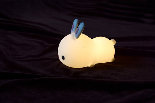 兔宝宝灯具