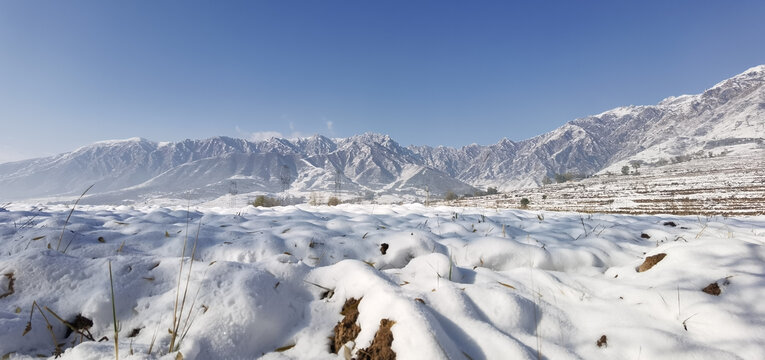 山村雪景