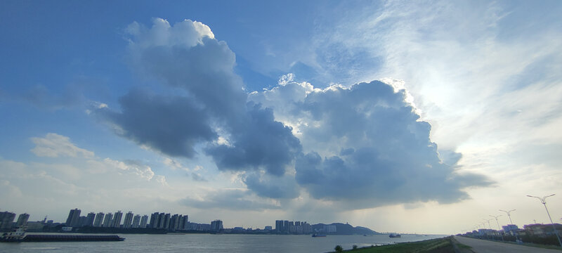 长江边的风景