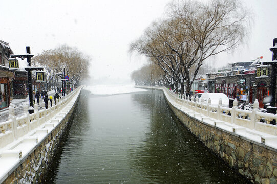 北京后海酒吧街雪景