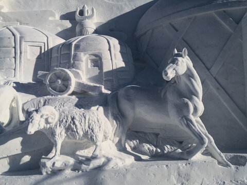 蒙古族元素雪雕