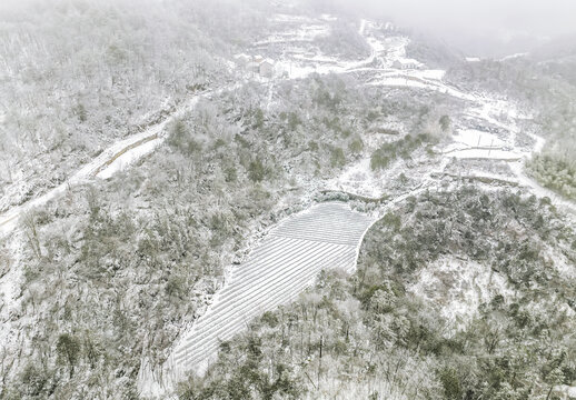 山乡雪景