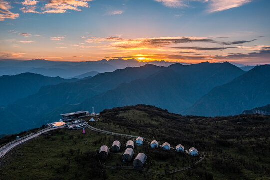 汉源轿顶山一号营地