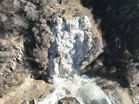 航拍西宁湟源大黑沟冰瀑攀冰