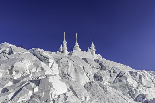 城堡雪雕景观