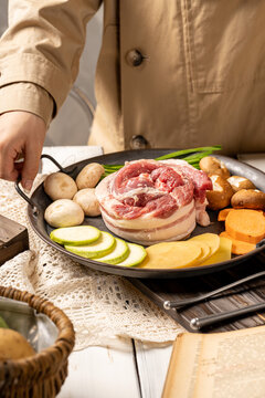 川式烤肉一米长的五花肉