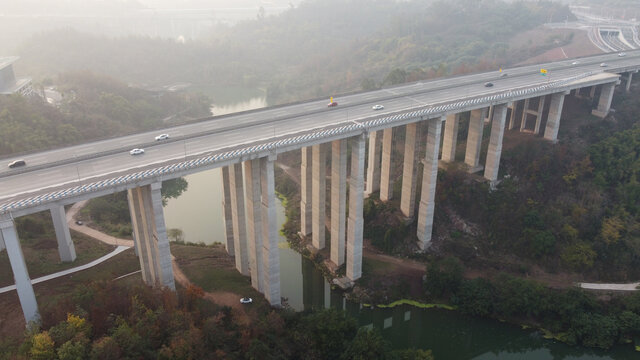 航拍高架桥公路