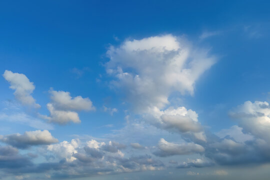 蓝天云朵自然景观