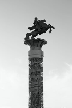 成吉思汗骑马雕像