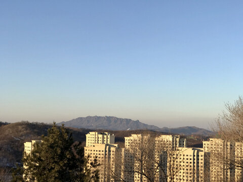 远眺五龙山