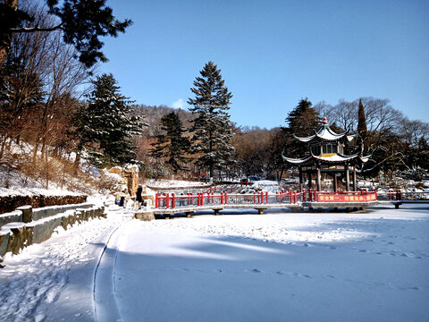 锦江山亭雪湖