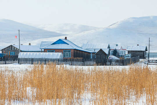 冬季北方山村