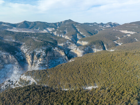 航拍济南藏龙涧雪景