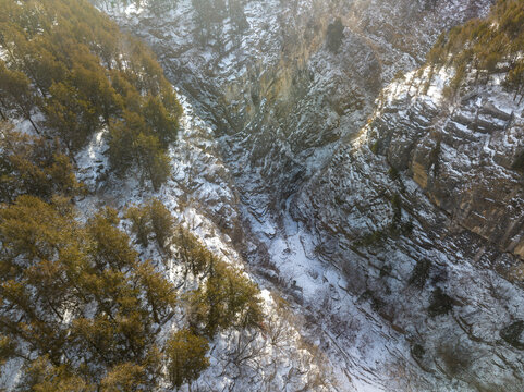 航拍济南藏龙涧雪景