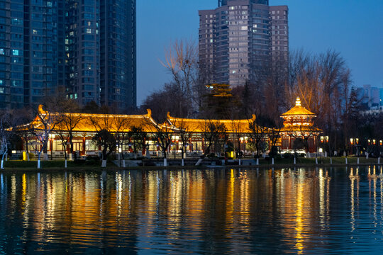 兴庆宫公园夜景