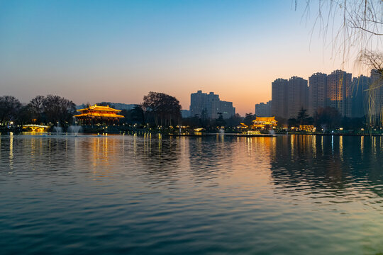 兴庆宫公园夜景