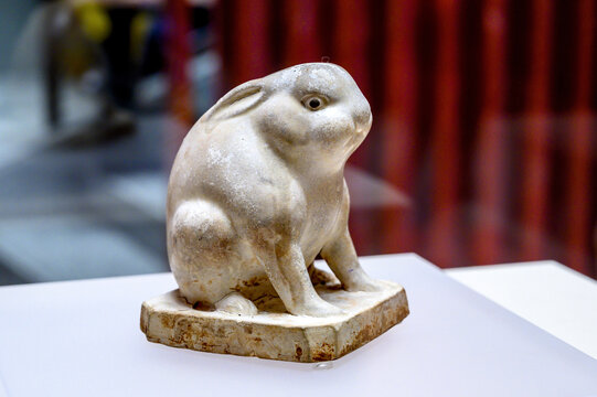 唐代白釉兔
