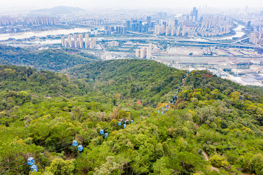 航拍福州鼓山风景区索道缆车