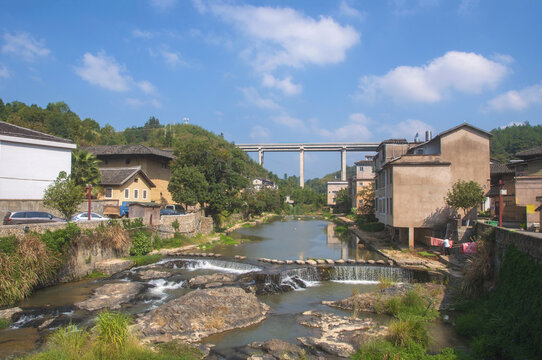 福建山村小溪风光