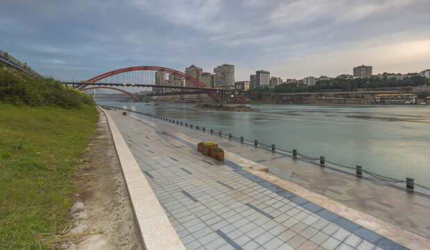 宜宾金沙江戎州大桥城市风景