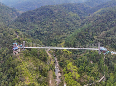 天露山玻璃桥