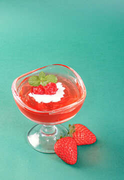 草莓冰粉