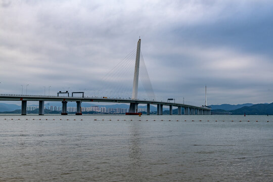 深圳蛇口跨香港大桥