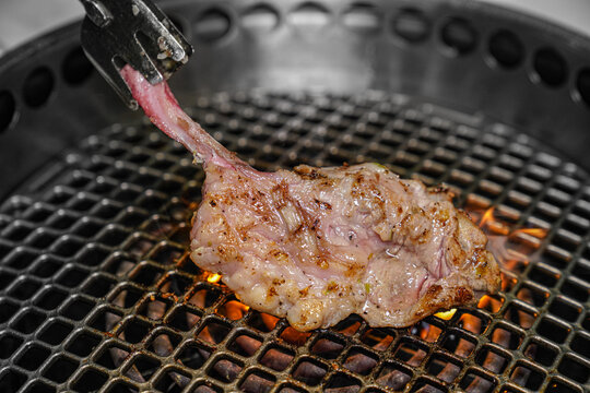 日式烧肉韩式烤肉羊排美食