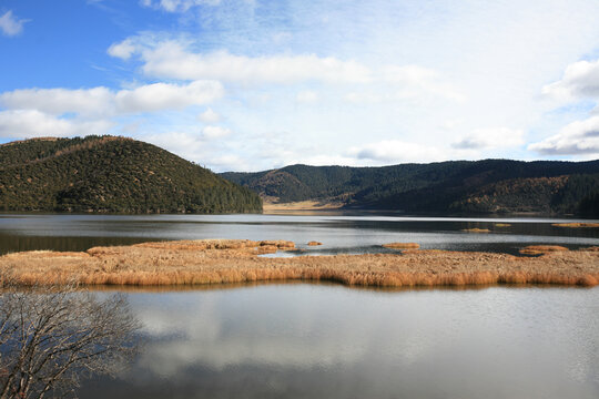 四川湖景