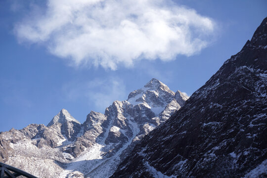 雪山雪景