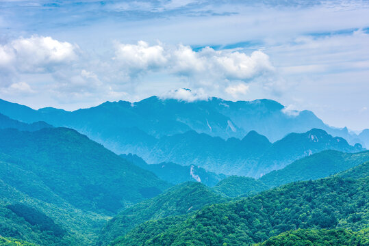 中国湖北神农架神农顶相思岭