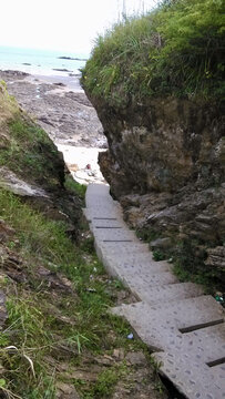 通往海边的台阶
