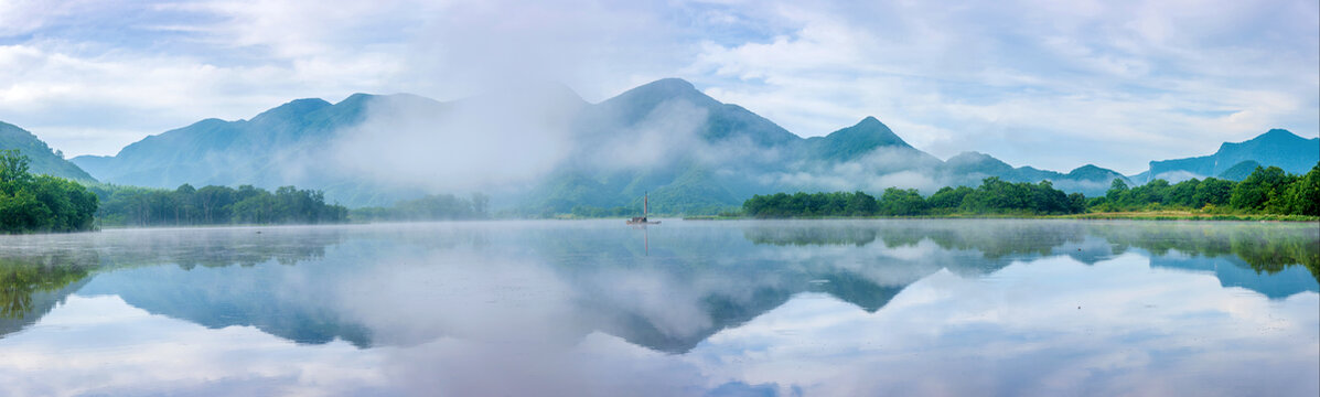 中国湖北神农架大九湖全景风光