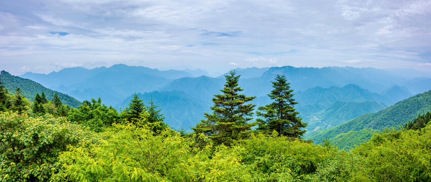 湖北神农架神农顶三省台全景