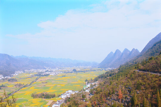 1月底的万峰林和六六大顺峰