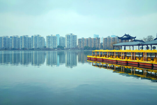南京莫愁湖公园游船