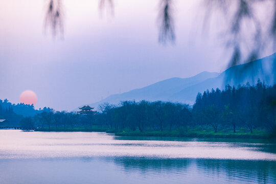 肇庆七星岩桃花岛浪漫夕阳