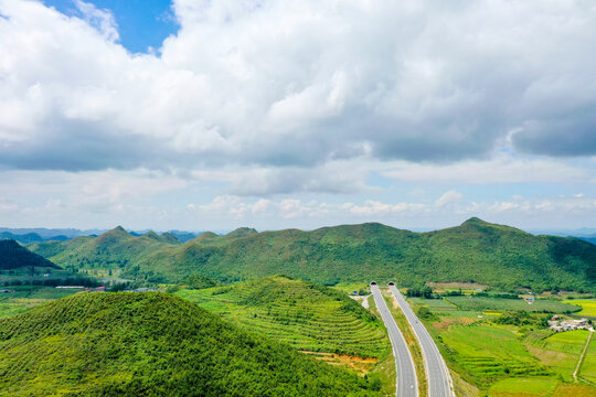 贵州十万大山高速公路