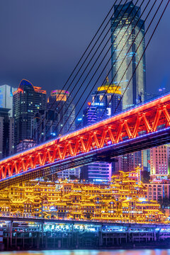 中国重庆洪崖洞千厮门大桥夜景