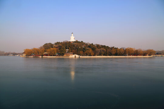 北京北海公园美丽风光