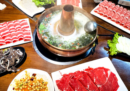 铜锅涮肉