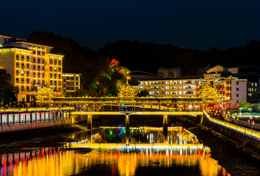 湖南通道县侗族风雨桥美丽夜景