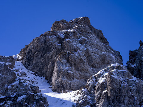 新疆天山雪山