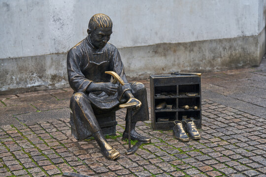 街头修鞋场景雕塑
