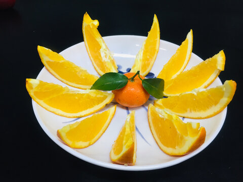 橙子水果摆盘图