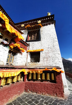 西藏洛扎卡久寺