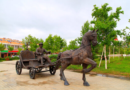 俄式古典马车雕塑