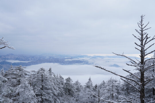 峨眉山