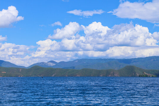 泸沽湖